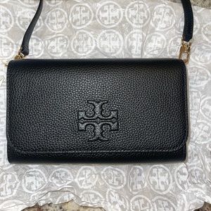 Tory Burch Thea Flat Wallet Crossbody / Black